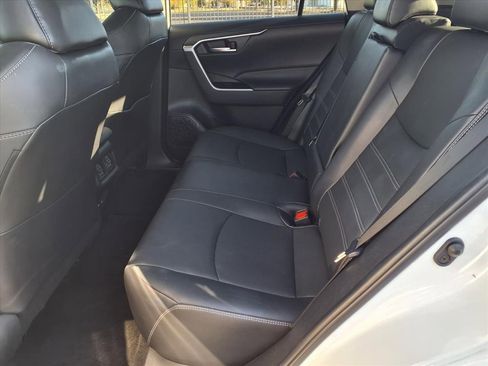 Used 2023 Toyota RAV4 XLE Premium image 9