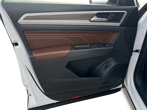 Used 2022 Volkswagen Atlas SEL image 10