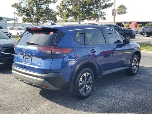 Certified 2021 Nissan Rogue SV image 4