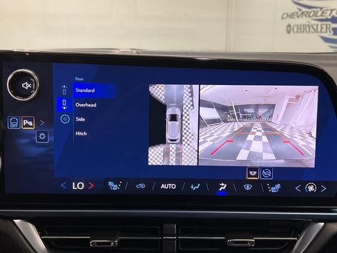 Used 2024 Chevrolet Equinox EV LT FWD image 25