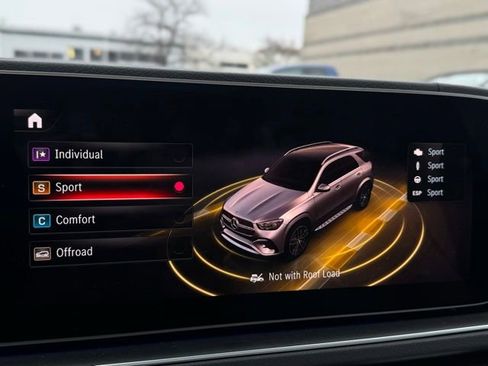 Used 2025 Mercedes-Benz GLE 580 4MATIC image 41