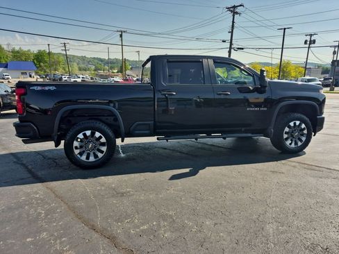 Used 2021 Chevrolet Silverado 2500 Custom w/ Custom Value Package AWD/4WD image 16