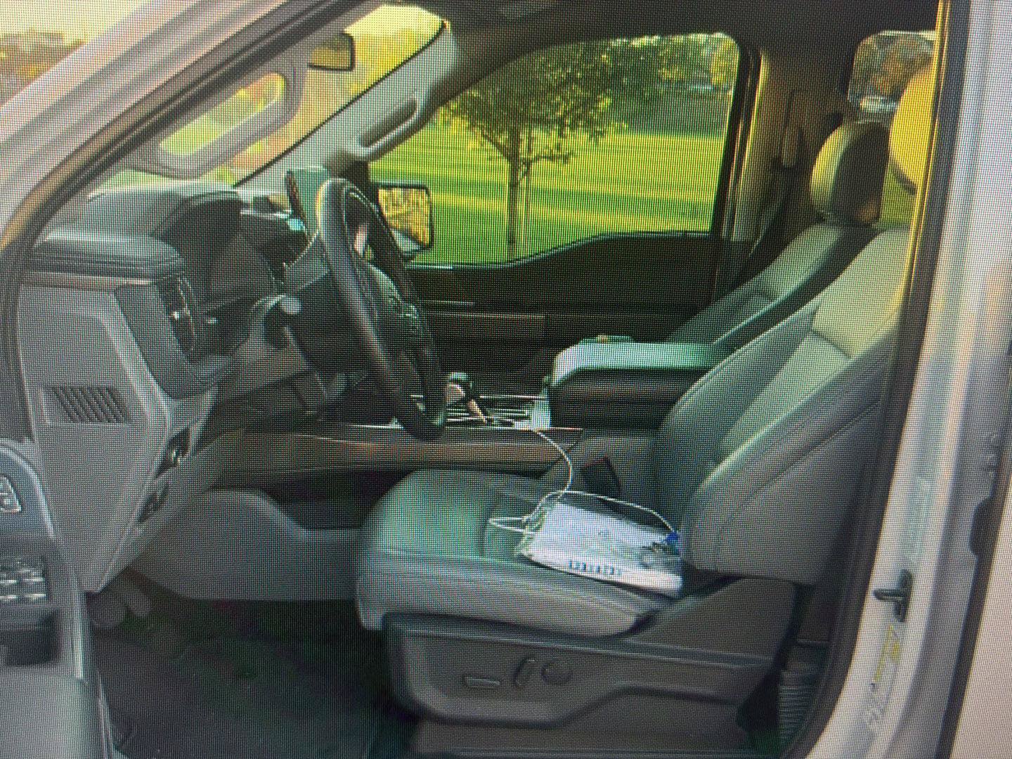 Used 2025 Ford F150 Lightning Flash AWD/4WD image 4