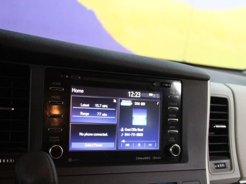Used 2020 Toyota Sienna LE FWD image 19