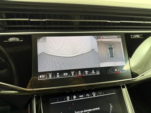 Used 2022 Audi Q8 Prestige AWD/4WD image 40