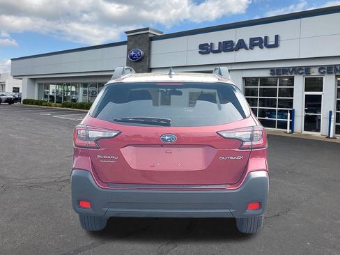 Certified 2025 Subaru Outback Premium AWD/4WD image 6