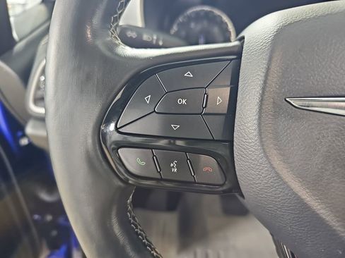 Used 2021 Chrysler Pacifica Touring w/ Cold Weather Group image 22