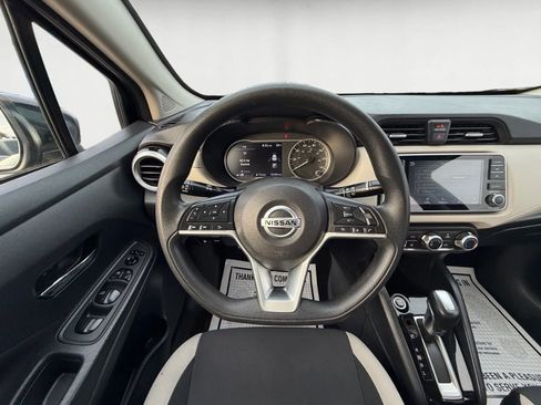 Used 2021 Nissan Versa SV image 15