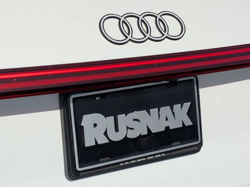Used 2025 Audi Q5 Premium w/ Convenience Package AWD/4WD image 19