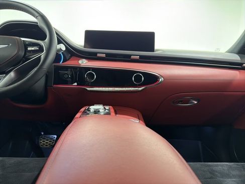 Used 2022 Genesis GV70 3.5T Sport w/ Sport Prestige Package image 33