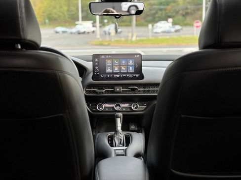 Used 2024 Honda HR-V EX-L image 17