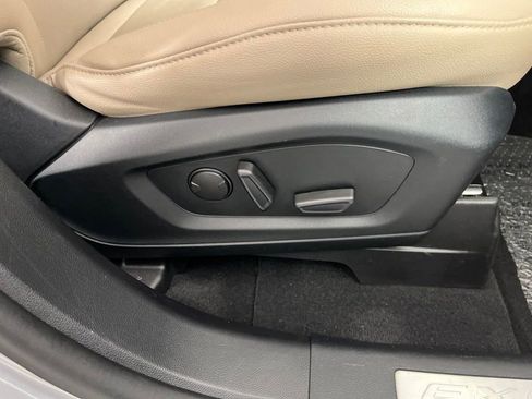 Used 2021 Ford Explorer Limited w/ Hybrid Equipment Group 310A AWD/4WD image 8