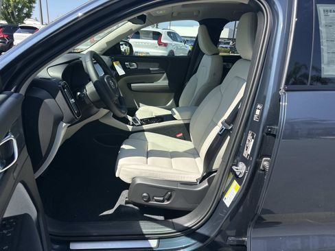 New 2026 Volvo XC40 B5 Plus w/ Climate Package AWD/4WD image 13