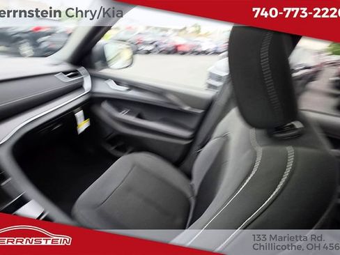 New 2026 Jeep Grand Cherokee L Laredo AWD/4WD image 11