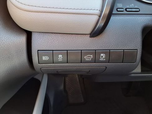 Certified 2021 Toyota Camry LE image 19