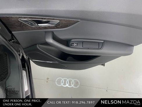 Used 2019 Audi Q8 Premium Plus w/ Premium Plus image 39