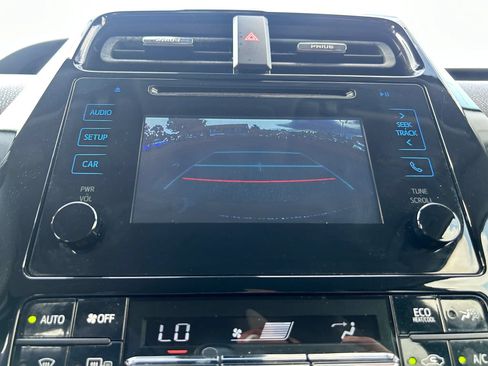 Used 2017 Toyota Prius Four FWD image 17