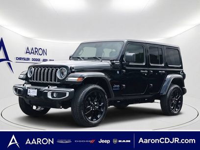 Used 2025 Jeep Wrangler Unlimited Sahara w/ Safety Group