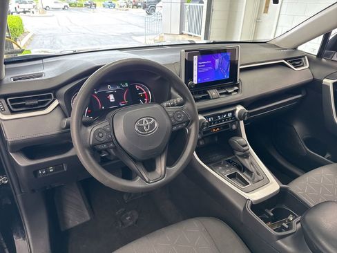 Used 2024 Toyota RAV4 XLE FWD image 15