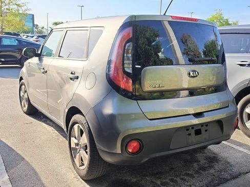 Used 2019 Kia Soul FWD image 4