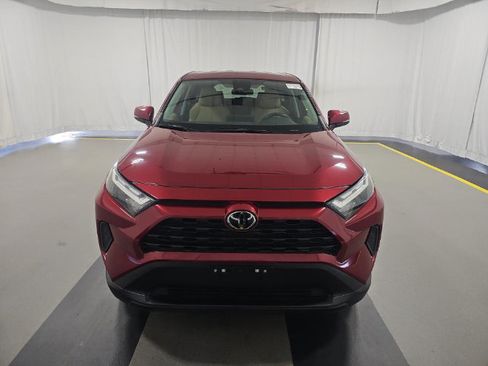 Used 2023 Toyota RAV4 LE AWD/4WD image 3