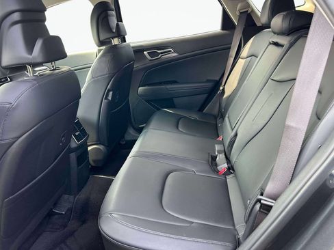 Used 2023 Kia Sportage EX AWD/4WD image 11