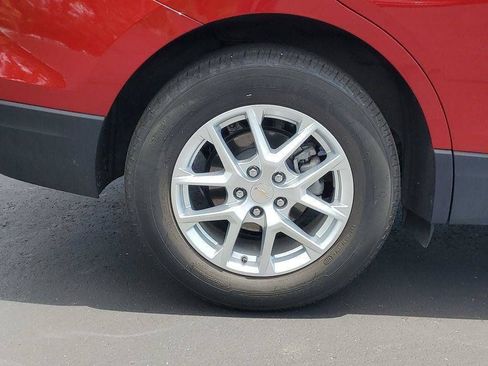 Used 2024 Chevrolet Equinox LT FWD image 32