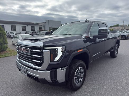 New 2026 GMC Sierra 2500 SLT w/ SLT Convenience Package AWD/4WD image 2