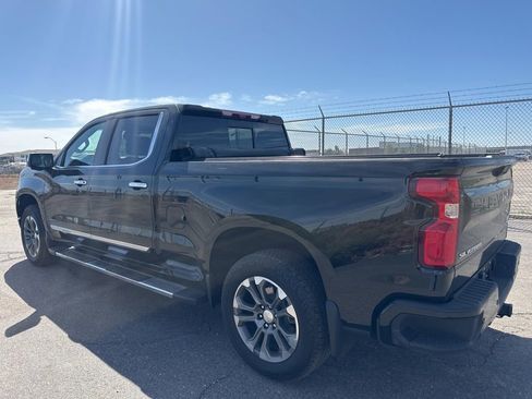 Used 2023 Chevrolet Silverado 1500 High Country w/ Technology Package image 4