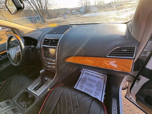 Used 2013 Lincoln MKX AWD image 25