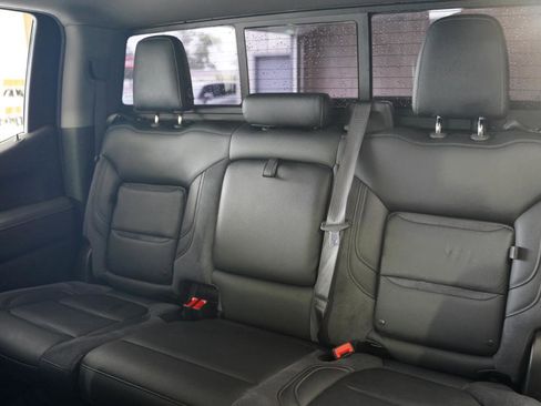 Used 2020 GMC Sierra 1500 SLT w/ SLT Premium Plus Package AWD/4WD image 33