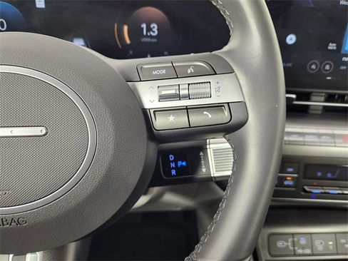 Certified 2025 Hyundai Kona SEL image 18