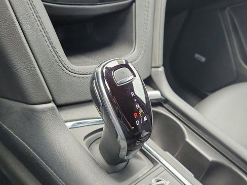 Certified 2024 Cadillac XT6 Luxury FWD image 28