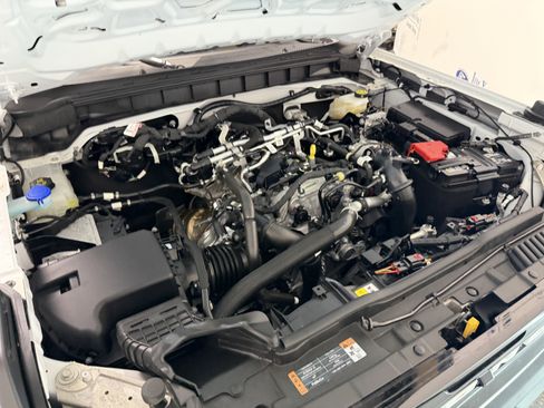 Used 2025 Ford Bronco Outer Banks image 35