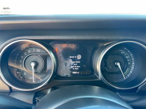 Used 2023 Jeep Wrangler Unlimited Rubicon 4xe w/ Steel Bumper Group AWD/4WD image 17