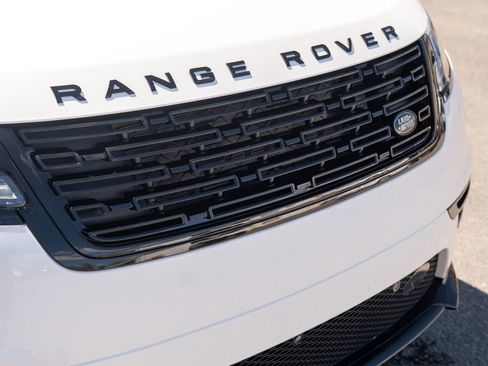 New 2025 Land Rover Range Rover Velar Dynamic HSE AWD/4WD image 15