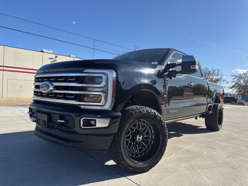 Used 2024 Ford F250 Platinum image 34