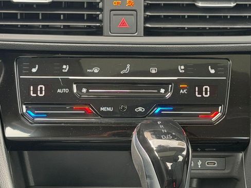 New 2026 Volkswagen Jetta SEL FWD image 18