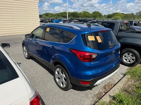 Used 2019 Ford Escape Titanium AWD/4WD image 4