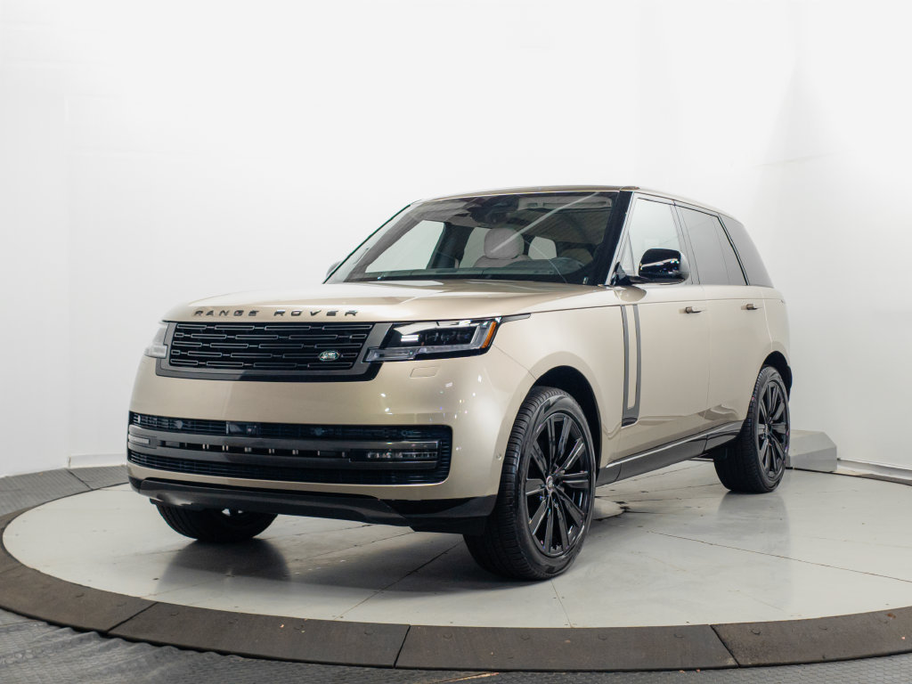 Used 2025 Land Rover Range Rover SE AWD/4WD image 3
