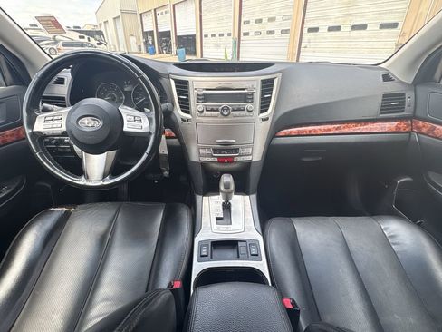 Used 2011 Subaru Legacy 2.5i Limited w/ Interior Illumination Pkg AWD/4WD image 25