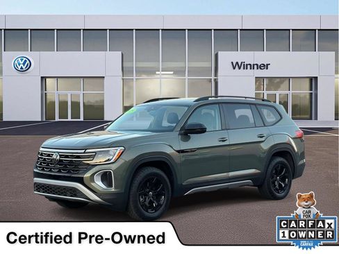 Used 2025 Volkswagen Atlas Peak Edition SE AWD/4WD image 1