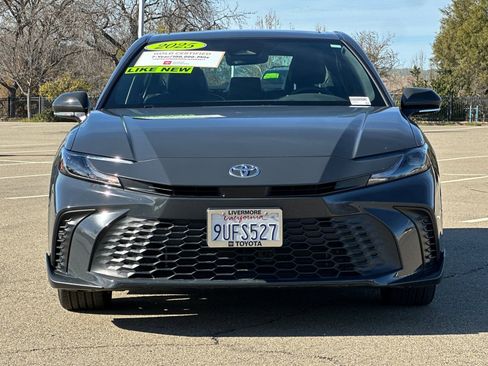 Certified 2025 Toyota Camry SE w/ Convenience Package image 10