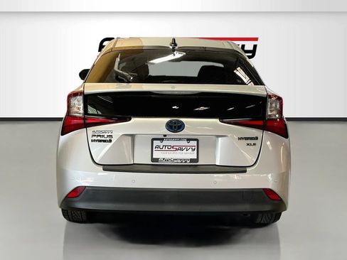 Used 2022 Toyota Prius FWD image 6