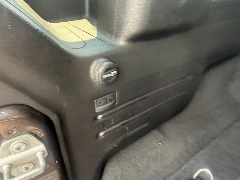 Used 2025 Jeep Wrangler Unlimited Sahara AWD/4WD image 50