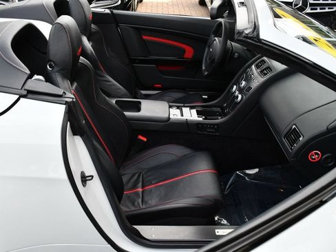 Used 2017 Aston Martin V12 Vantage S RWD image 59