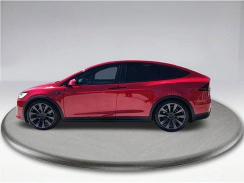 Used 2022 Tesla Model X image 16