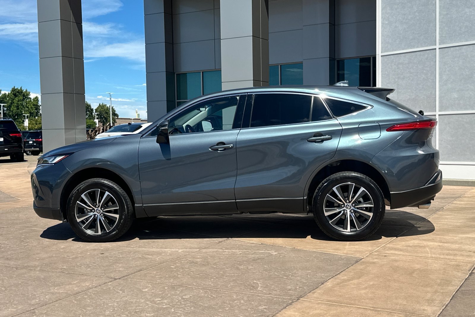 Certified 2024 Toyota Venza LE AWD/4WD image 8