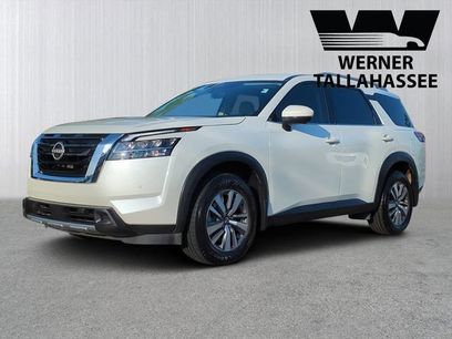 Used 2023 Nissan Pathfinder SL
