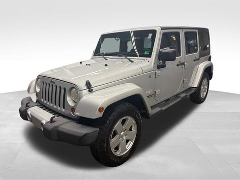 Used 2012 Jeep Wrangler Unlimited Sahara image 25